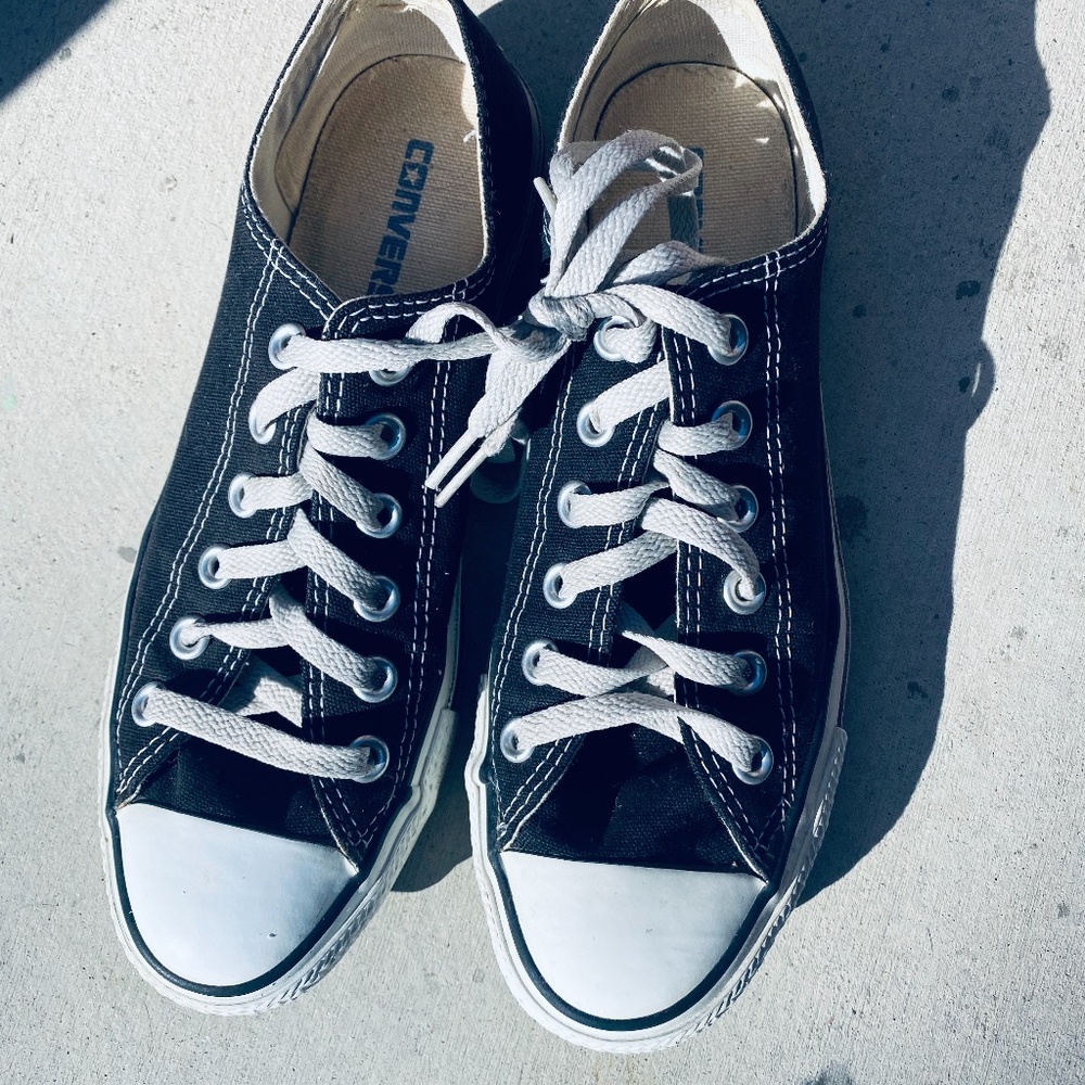 Classic Black Low Tops 🖤